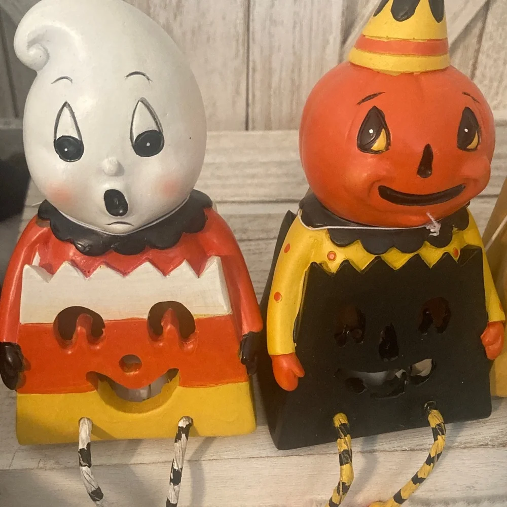 Johanna Parker Halloween Light Up Shelf Sitters - Picture 3 of 7